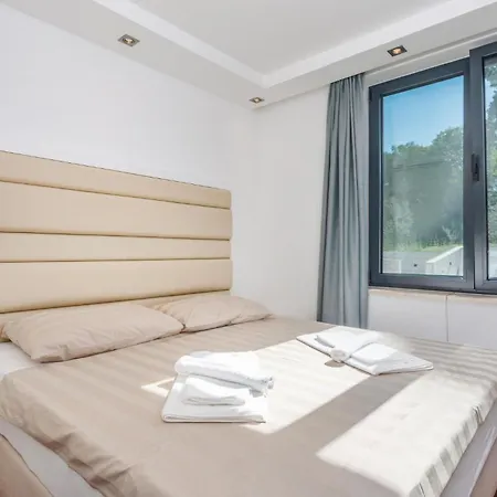 Lovely In With Wifi Apartment Malinska