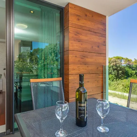 Lovely In With Wifi Apartment Malinska